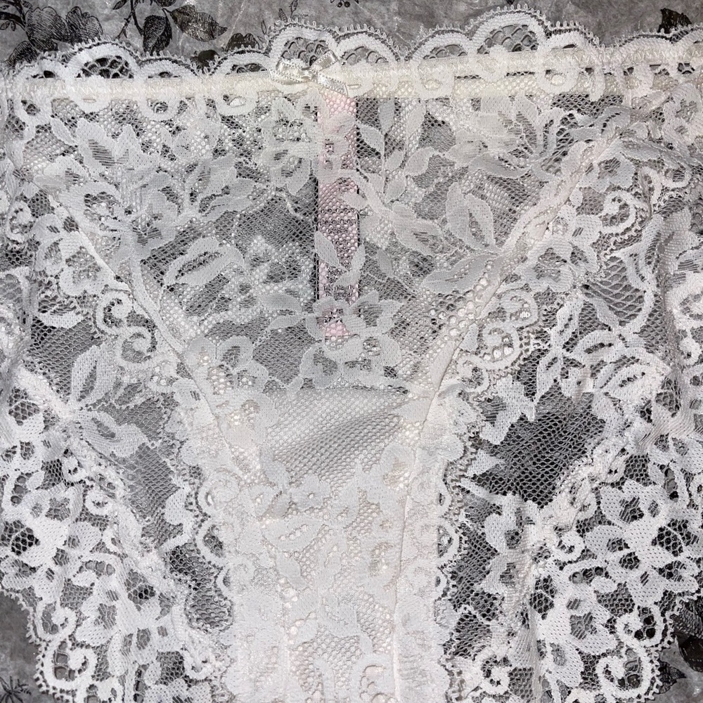 NIB VICTORIA SECRET DREAM ANGELS LACE CHEEKINI - Picture 3 of 9